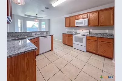 1810 Freedom Loop, Belton, TX 76513 - Photo 8