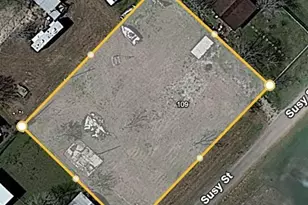 109 Susy St, Port Lavaca, TX 77979 - Photo 1