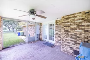 113 Tanglewood Trail, Gonzales, TX 78629 - Photo 14