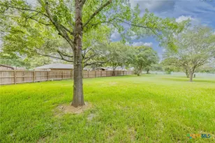 113 Tanglewood Trail, Gonzales, TX 78629 - Photo 22