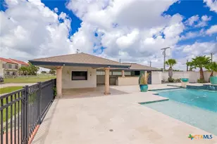 2133 W Maple St, Port O'Connor, TX 77982 - Photo 44