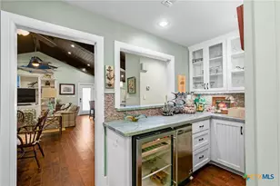 2133 W Maple St, Port O'Connor, TX 77982 - Photo 12