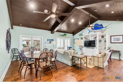 2133 W Maple Street, Port O'Connor, TX 77982 - Photo 10