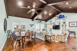 2133 W Maple St, Port O'Connor, TX 77982 - Photo 10