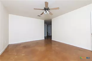 211 W Arlo Rd, Harker Heights, TX 76548 - Photo 2