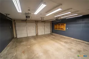 301 Antietam Dr, Victoria, TX 77904 - Photo 42