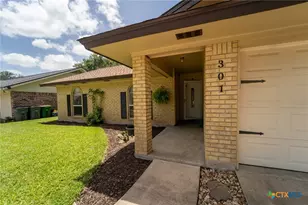 301 Antietam Dr, Victoria, TX 77904 - Photo 2