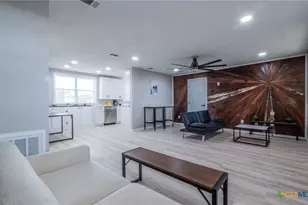 340 Frazier Ln, Burnet, TX 78611 - Photo 2