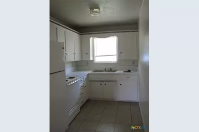 305 E Avenue A, Copperas Cove, TX 76522 - Photo 10