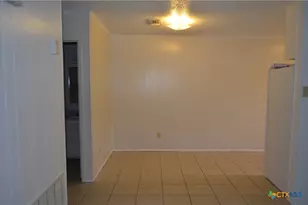 307 E Avenue A, Copperas Cove, TX 76522 - Photo 4