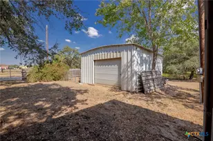 1101 Clark St, Yoakum, TX 77995 - Photo 46