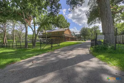 1155 Ethel, Seguin, TX 78155 - Photo 2