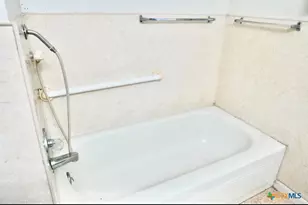 141 Jackson, Elgin, TX 78621 - Photo 28