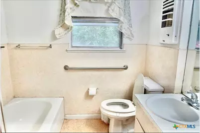 141 Jackson, Elgin, TX 78621 - Photo 30