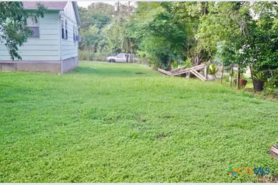 141 Jackson, Elgin, TX 78621 - Photo 4