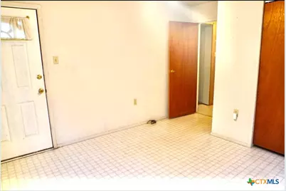 141 Jackson, Elgin, TX 78621 - Photo 26