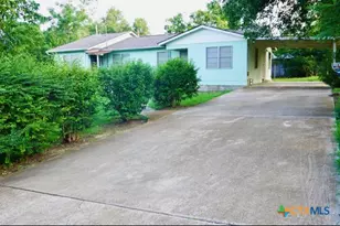 141 Jackson, Elgin, TX 78621 - Photo 2