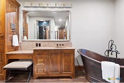 556 Cliff View Loop, Harper, TX 78631 - Photo 22