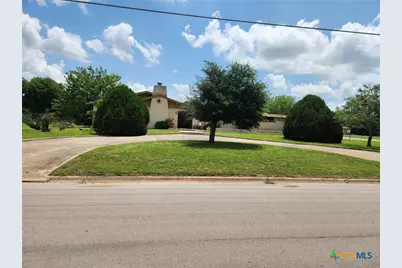 601 N Rhomberg Street, Burnet, TX 78611 - Photo 2
