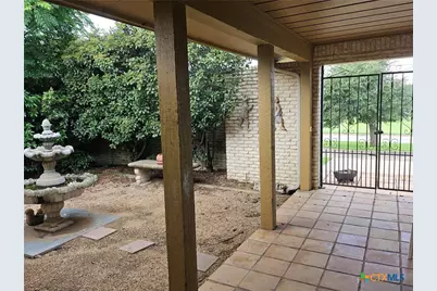 601 N Rhomberg Street, Burnet, TX 78611 - Photo 6