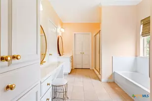 219 Fairway Dr, Gatesville, TX 76528 - Photo 14