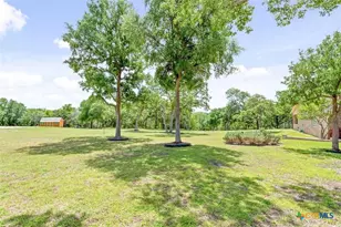 219 Fairway Dr, Gatesville, TX 76528 - Photo 24