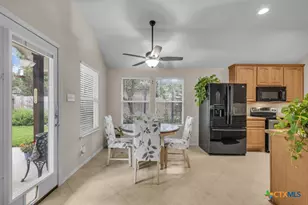 486 Enchanted Oak, New Braunfels, TX 78132 - Photo 10