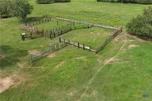 0 Cr 121, Gonzales, TX 78629 - Photo 28