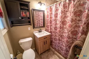 4804 Dahlia Ln, Victoria, TX 77904 - Photo 16