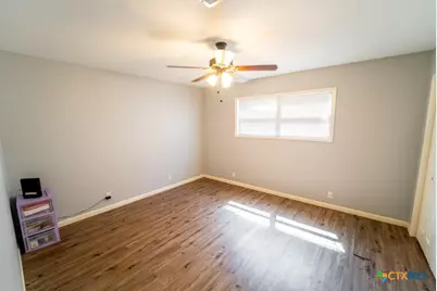 4804 Dahlia Lane, Victoria, TX 77904 - Photo 8