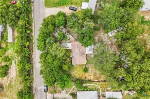 137 Columbia Cir, San Marcos, TX 78666 - Photo 10