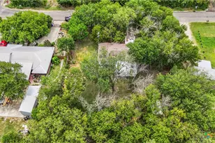 137 Columbia Cir, San Marcos, TX 78666 - Photo 8
