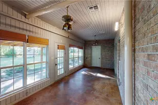 234 Lakeview Dr, Victoria, TX 77905 - Photo 24