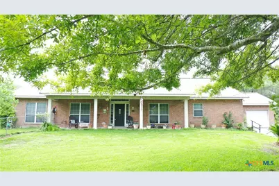 234 Lakeview Drive, Victoria, TX 77905 - Photo 2