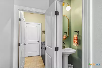 111 Fleetwood Drive, Victoria, TX 77901 - Photo 12