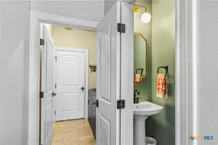 111 Fleetwood Dr, Victoria, TX 77901 - Photo 12