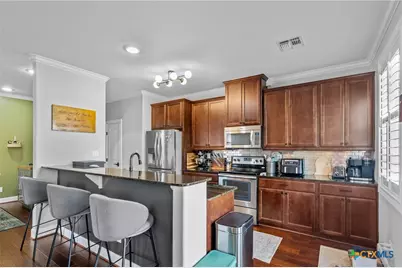 111 Fleetwood Drive, Victoria, TX 77901 - Photo 8