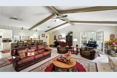 781 Mary Preiss Drive, New Braunfels, TX 78132 - Photo 8