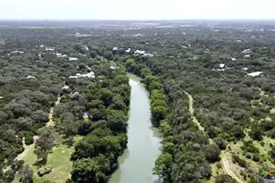 781 Mary Preiss Dr, New Braunfels, TX 78132 - Photo 2