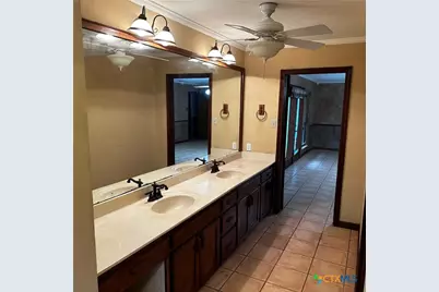 383 Fm 766, Cuero, TX 77954 - Photo 18