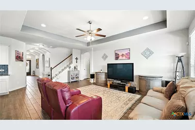 323 Limestone Creek, New Braunfels, TX 78130 - Photo 12