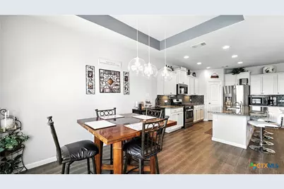 323 Limestone Creek, New Braunfels, TX 78130 - Photo 6