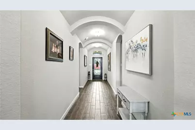 323 Limestone Creek, New Braunfels, TX 78130 - Photo 2