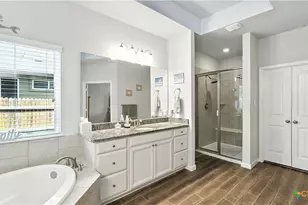 323 Limestone Creek, New Braunfels, TX 78130 - Photo 16