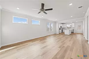 8019 Timber Holw Ln, Temple, TX 76502 - Photo 6