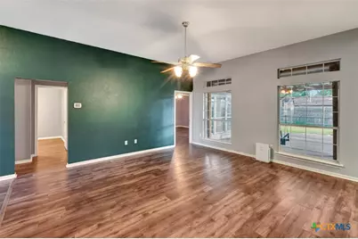 705 Ashland Creek, Victoria, TX 77901 - Photo 6