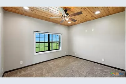 1291 Link Road, Seguin, TX 78155 - Photo 32