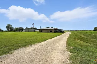 1291 Link Rd, Seguin, TX 78155 - Photo 2