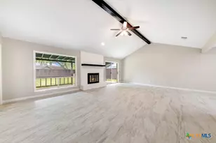 627 Summerwood Dr, New Braunfels, TX 78130 - Photo 4