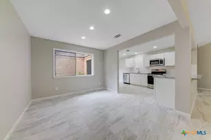 627 Summerwood Dr, New Braunfels, TX 78130 - Photo 8